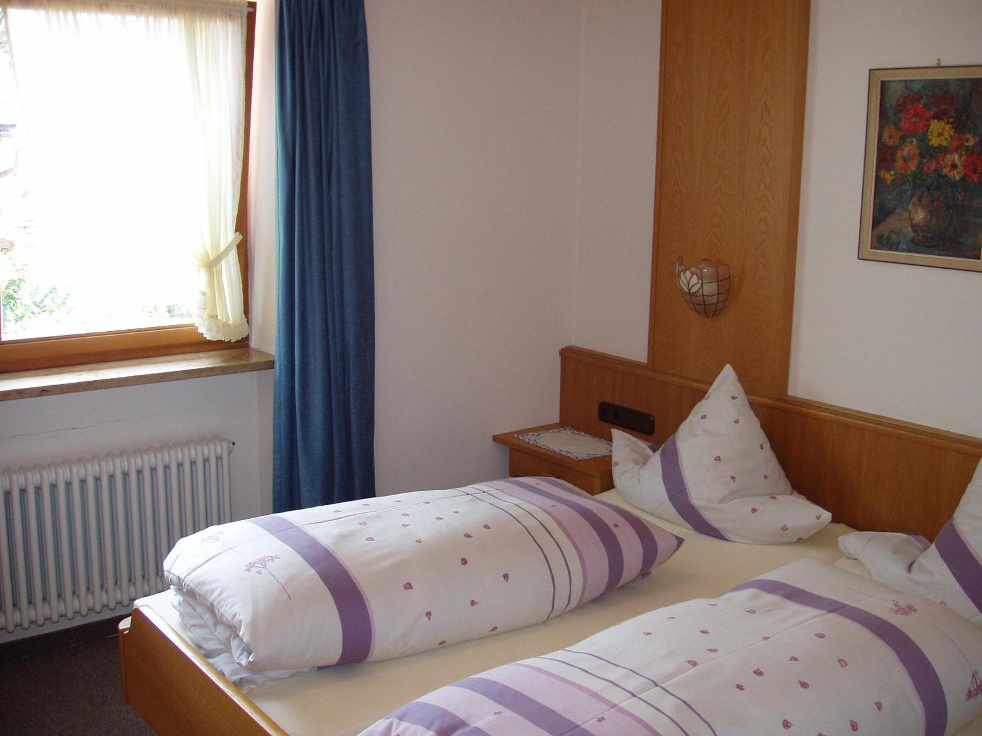 Gaestehaus Zur Faerbe Apartments Oberstdorf Esterno foto