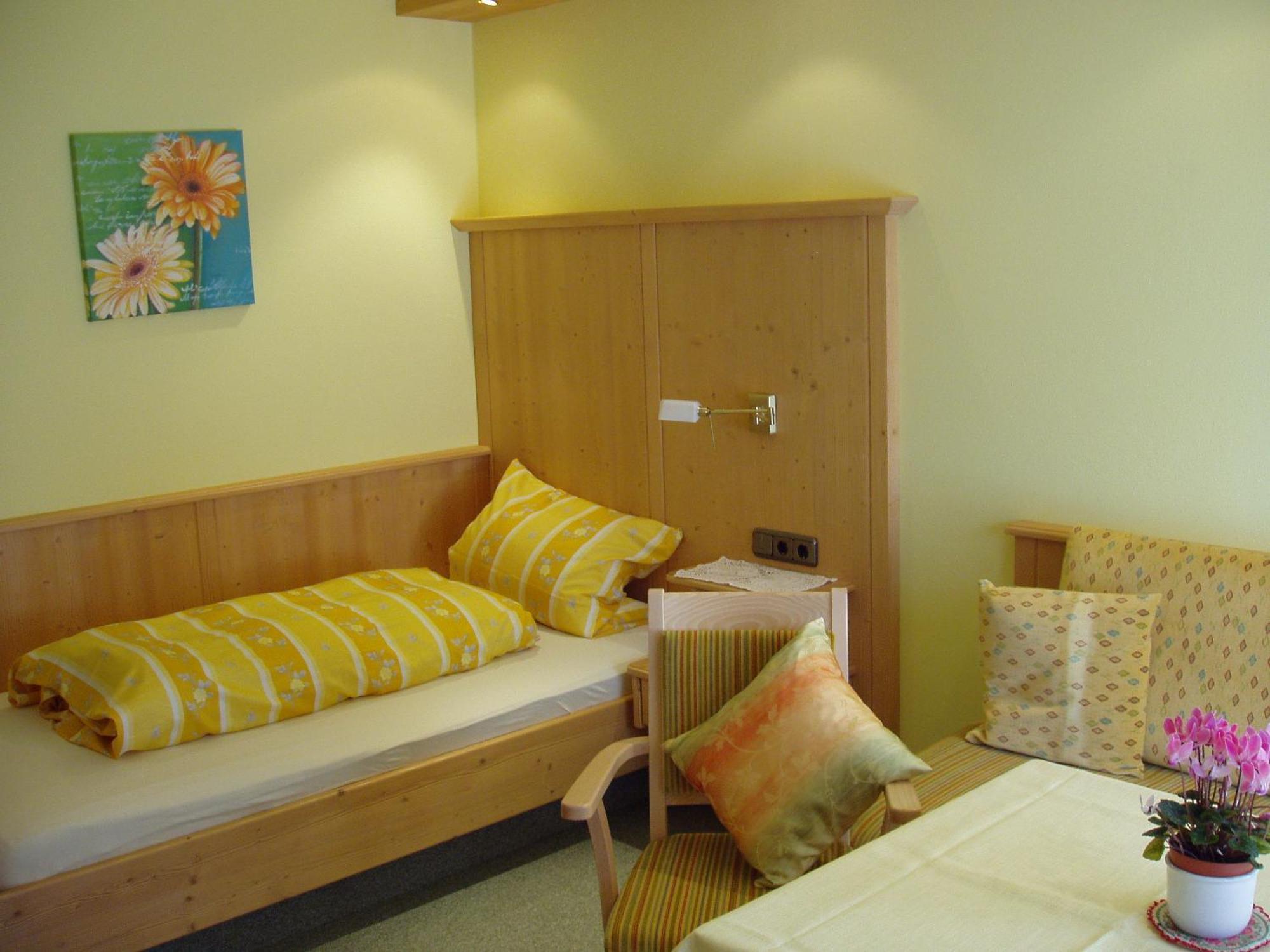 Gaestehaus Zur Faerbe Apartments Oberstdorf Esterno foto