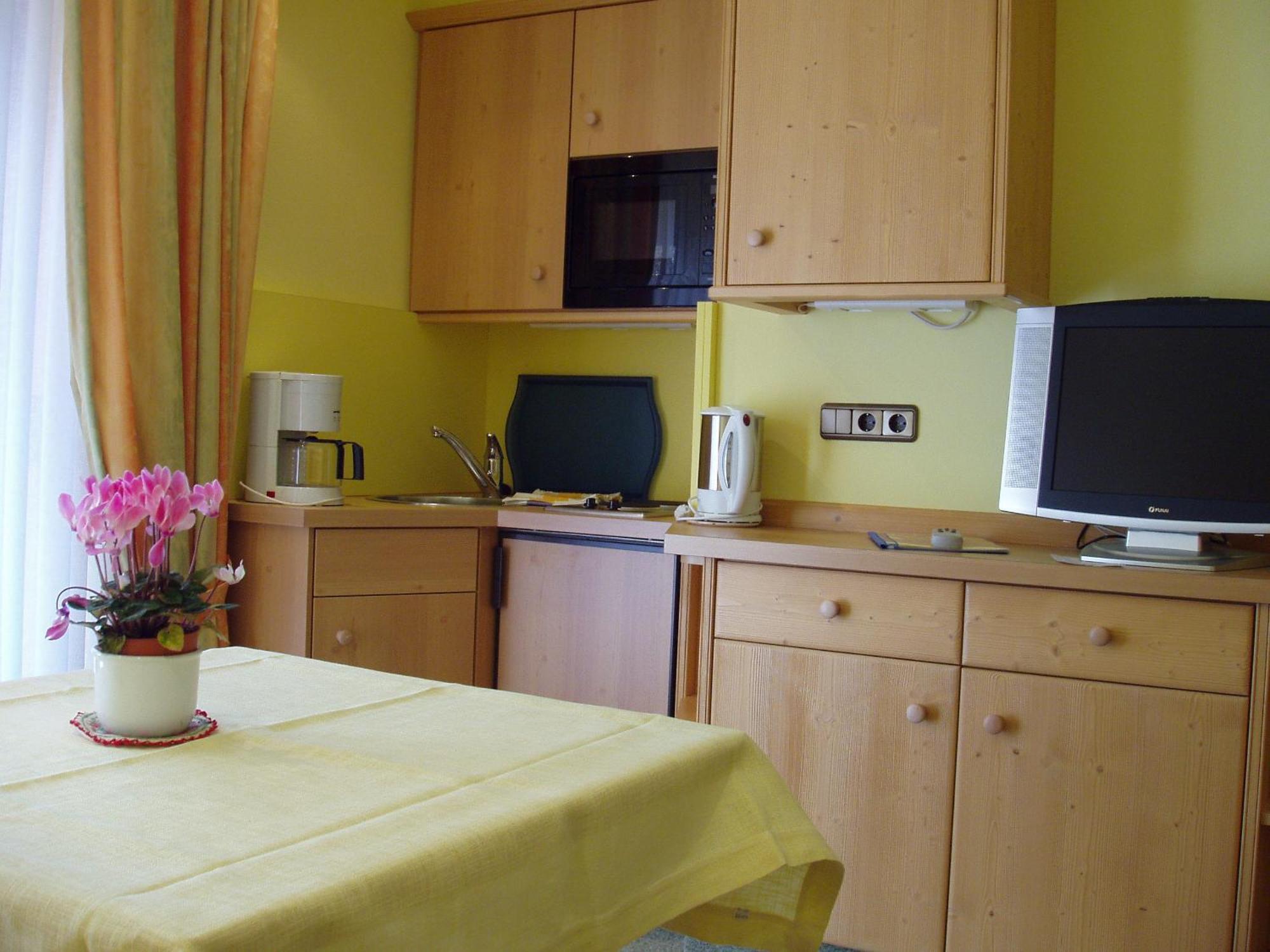Gaestehaus Zur Faerbe Apartments Oberstdorf Esterno foto