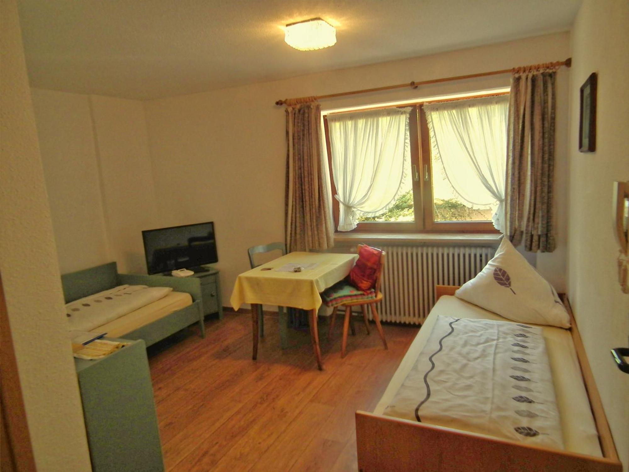 Gaestehaus Zur Faerbe Apartments Oberstdorf Camera foto