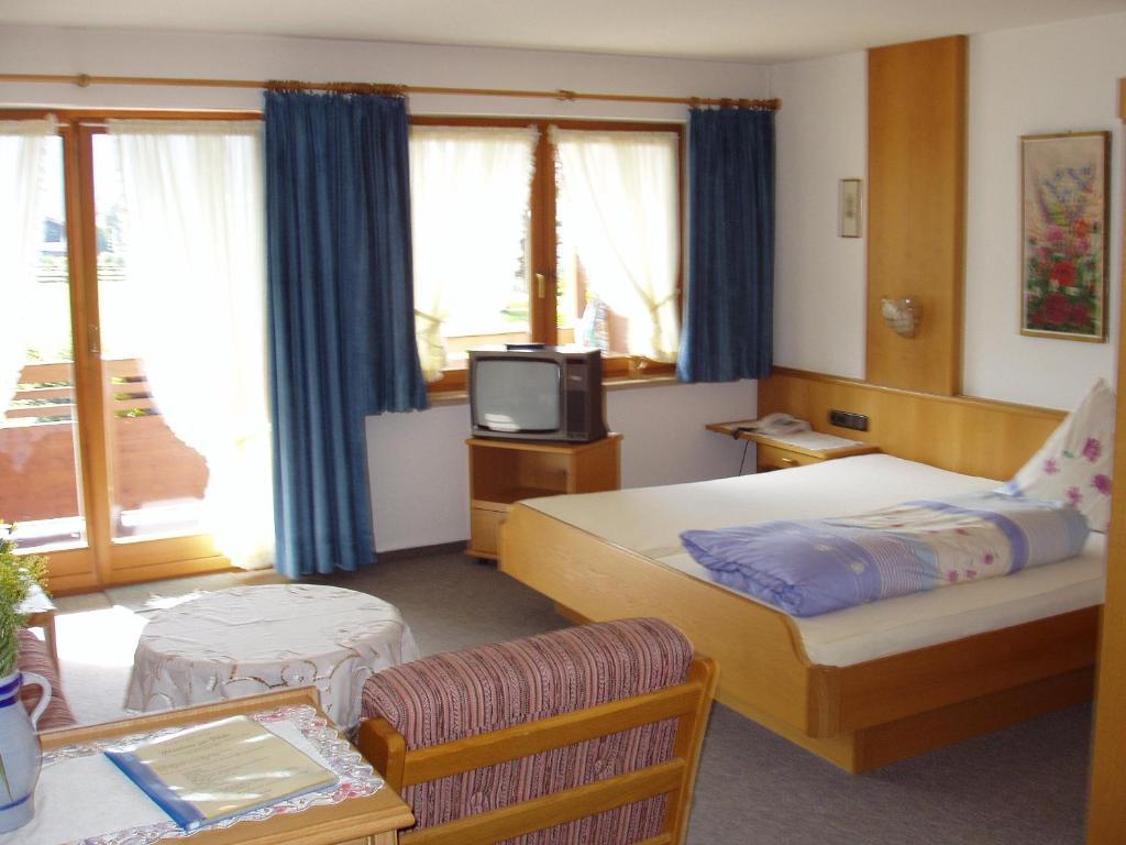 Gaestehaus Zur Faerbe Apartments Oberstdorf Camera foto